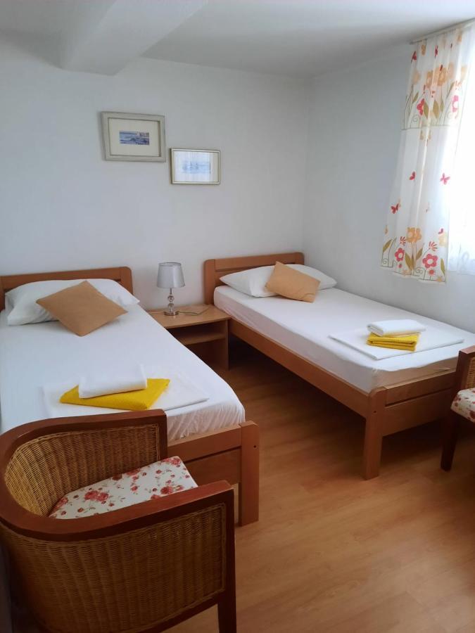 Apartments Sole Sumartin Bagian luar foto