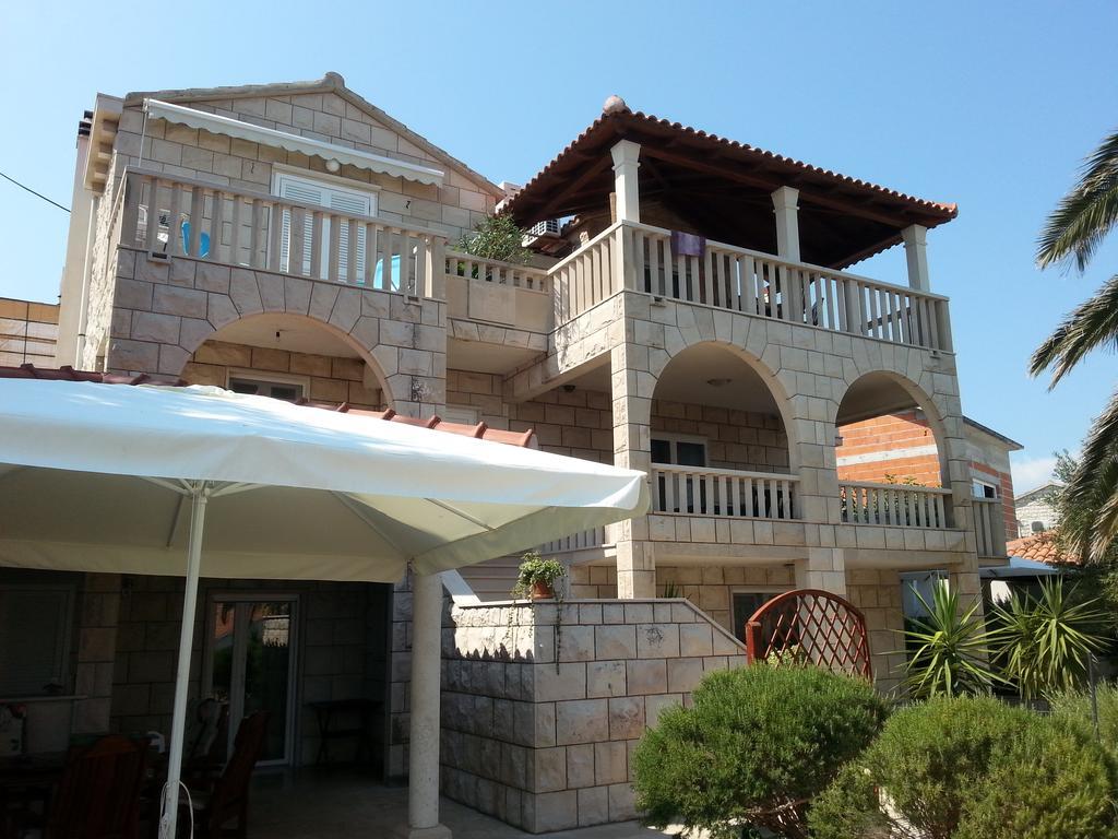 Apartments Sole Sumartin Bagian luar foto